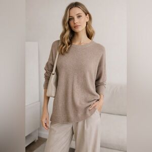 Vince Women's Sweater in Soft Tan